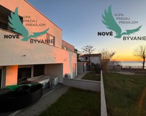 Chorvátsko - Exkluzívne novostavba domu len 30m od mora s výhľadom na more