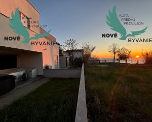 Chorvátsko - Exkluzívne novostavba domu len 30m od mora s výhľadom na more