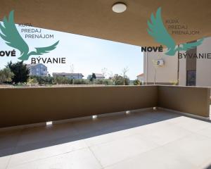 Na predaj novostavba apartmánu s výhľadom na more v Chorvátsku - Pag - Novalja