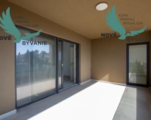 Na predaj novostavba apartmánu s výhľadom na more v Chorvátsku - Pag - Novalja