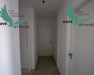 Na predaj novostavba apartmánu s výhľadom na more v Chorvátsku - Pag - Novalja