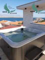 Chorvátsko - Exkluzívne na predaj luxusná vila 3x apartmán len 70 od mora