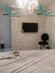 Chorvátsko - Exkluzívne na predaj luxusná vila 3x apartmán len 70 od mora