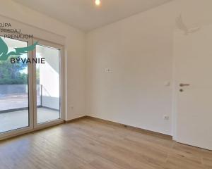 Chorvátsko: Novostavba apartmánu s výhľadom na more