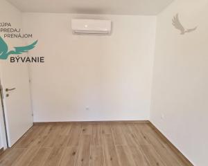 Chorvátsko: Novostavba apartmánu s výhľadom na more