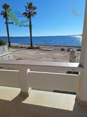 Exluzívne dom v prvej rade od mora s nerušeným výhľadom na more vo vyhľadávanej lokalite na ostrove Vir v Chorvátsku