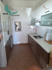 Exluzívne dom v prvej rade od mora s nerušeným výhľadom na more vo vyhľadávanej lokalite na ostrove Vir v Chorvátsku