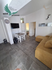 Exluzívne dom v prvej rade od mora s nerušeným výhľadom na more vo vyhľadávanej lokalite na ostrove Vir v Chorvátsku