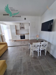 Exluzívne dom v prvej rade od mora s nerušeným výhľadom na more vo vyhľadávanej lokalite na ostrove Vir v Chorvátsku