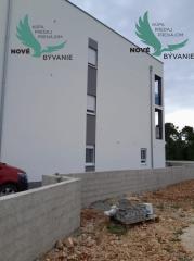 Vir: Moderný Apartmán s Výhľadom na More a Vlastným Parkovaním – Novostavba 2025!