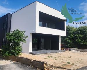 Novostavba domu s výhľadom na more a bazénom v Chorvátsku v Privlake