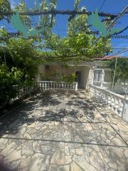 Exkluzívne na predaj domček len 100m od mora jedinečná ivestícia v Chorvátsku