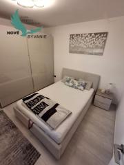 Exkluzívne zariadená novostavba domu s výhľadom na more v Chorvátsku