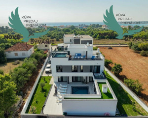 Na predaj luxusná vila s bazénom, výhľadom na more , kompletne zariadená - Zaton - Chorvátsko