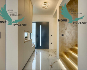 Na predaj luxusná vila s bazénom, výhľadom na more , kompletne zariadená - Zaton - Chorvátsko