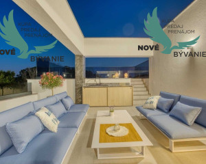 Na predaj luxusná vila s bazénom, výhľadom na more , kompletne zariadená - Zaton - Chorvátsko