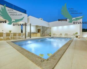 Na predaj luxusná vila s bazénom, výhľadom na more , kompletne zariadená - Zaton - Chorvátsko