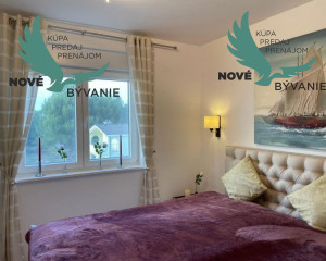 Na predaj apartmán so strešnou terasou len 80m od mora, výhľad na more Vir- Chorvátsko