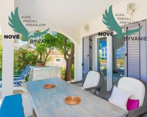 Nádherný dom 1.rad na mori Chorvátsko