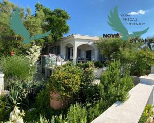 Nádherný dom 1.rad na mori Chorvátsko