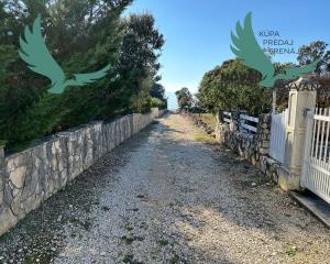 Dom 2x apartmán len 80m od mora s výhľadom na more v Chorvátsku na ostrove Vir