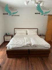 Dom 2x apartmán len 80m od mora s výhľadom na more v Chorvátsku na ostrove Vir