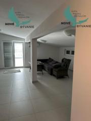 Dom 2x apartmán len 80m od mora s výhľadom na more v Chorvátsku na ostrove Vir