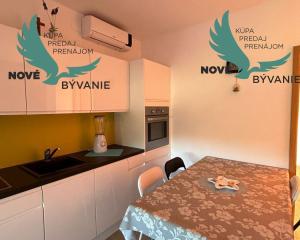 Chorvátsko - Na predaj apartmán so záhradou blízko mora