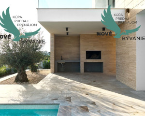 Moderná Vila s Panoramatickým Výhľadom na More – Váš Luxusný Únik k Jadranskému Pobrežiu!