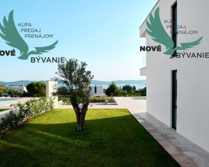 Moderná Vila s Panoramatickým Výhľadom na More – Váš Luxusný Únik k Jadranskému Pobrežiu!