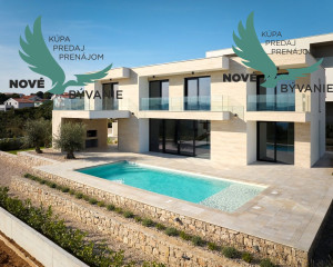 Moderná Vila s Panoramatickým Výhľadom na More – Váš Luxusný Únik k Jadranskému Pobrežiu!