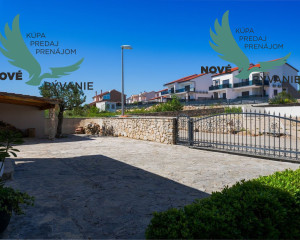 Exkluzívna kamenná vila s bazénom – Ideálna investícia do vášho oddychu!