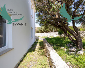 Na predaj dom len 130m od mora a pláže na ostrove Pag v Chorvátsku