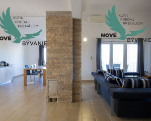 Na predaj dom len 130m od mora a pláže na ostrove Pag v Chorvátsku