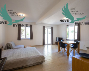 Na predaj dom len 130m od mora a pláže na ostrove Pag v Chorvátsku