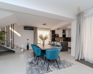 Luxusná vila s bazénom v Chorvátsku pri pieskovej pláži