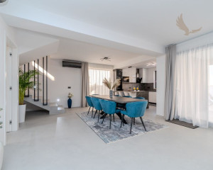 Luxusná vila s bazénom v Chorvátsku pri pieskovej pláži