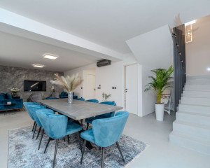 Luxusná vila s bazénom v Chorvátsku pri pieskovej pláži