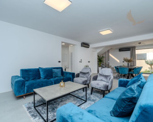 Luxusná vila s bazénom v Chorvátsku pri pieskovej pláži