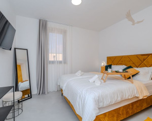 Luxusná vila s bazénom v Chorvátsku pri pieskovej pláži