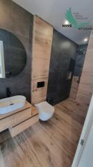 Chorvátsko - Luxusná novostavba vily s bazénom a nerušeným výhľadom na more blízko pieskovej pláže v Privlake