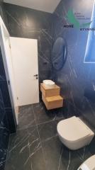 Chorvátsko - Luxusná novostavba vily s bazénom a nerušeným výhľadom na more blízko pieskovej pláže v Privlake