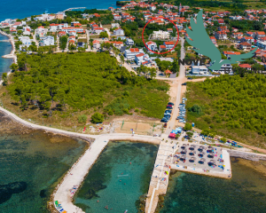 Privlaka: Luxusný Penthouse s Panoramatickým Výhľadom na More a Strešnou Terasou!