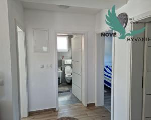 Na predaj priestranný  apartmán na ostrove Vir-Bobovik, Chorvátsko