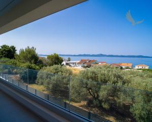 Novostavba apartmán s výhľadom na more, 150m od mora v Chorvátsku - Zadar- Kožino