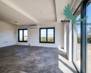 Na predaj novostavba apartmánu len 200m od mora so záhradou v Chorvátsku