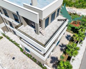 Na predaj novostavba apartmánu len 200m od mora so záhradou v Chorvátsku