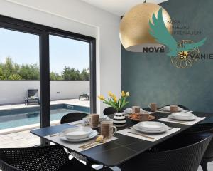 Exkluzívne krásna vila s bazénom  Chorvátsko - Maslenica