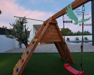 Exkluzívne krásna vila s bazénom  Chorvátsko - Maslenica