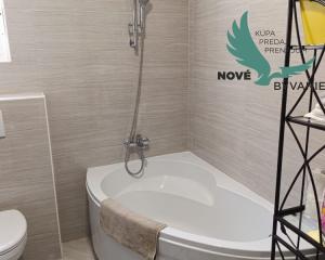 Priležitosť 2x krásny apartmán len 150m od mora s výhľadom na more v Chorvátsku